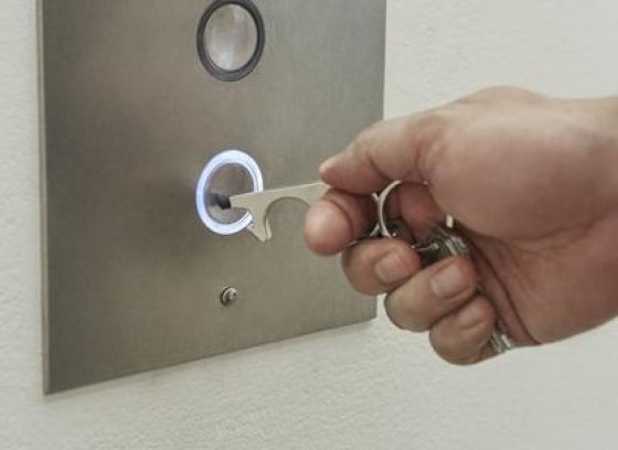 Kikkerland Touchless Multi-Tool hygiënetool