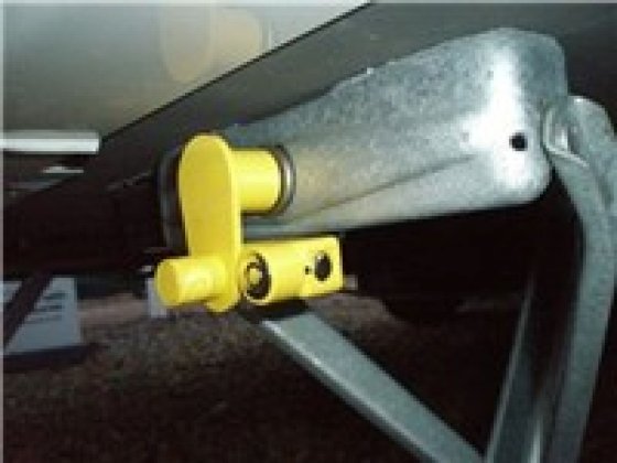 Milenco lock for corner steadies set of 2