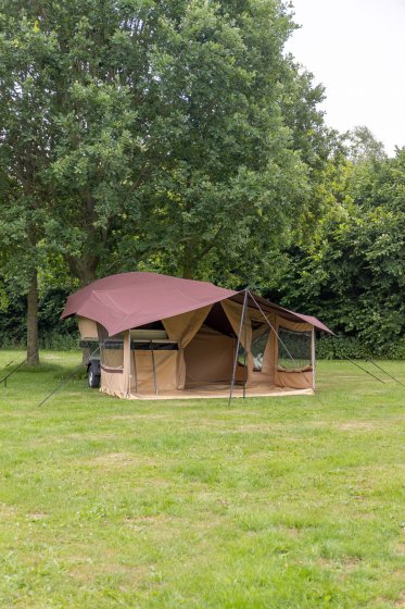 CAMPOOZ La Luna tent trailer with kingsize mattress